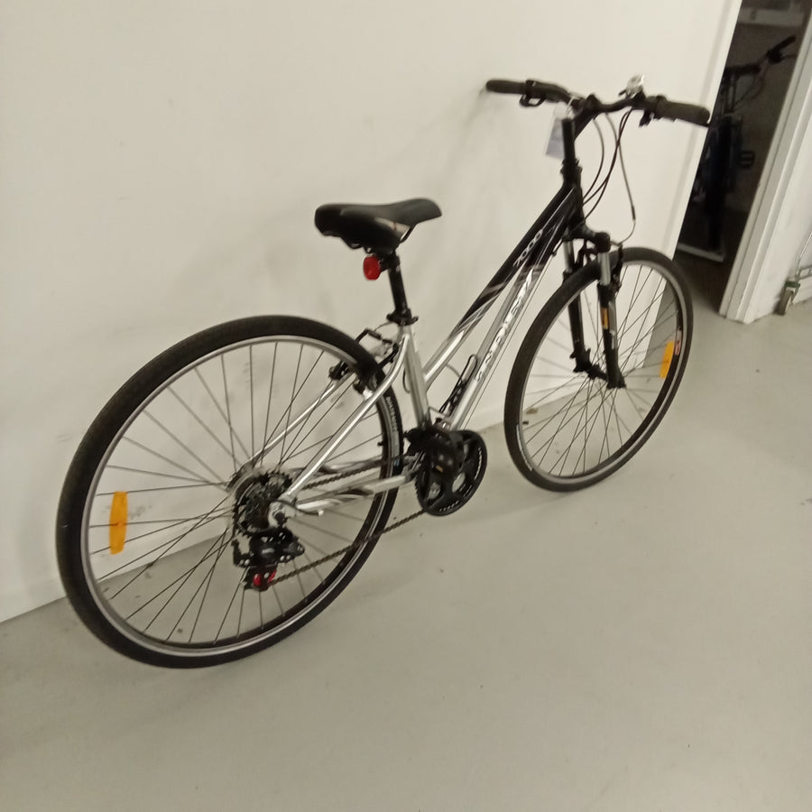 983 - 38cm Black,
Silver, Hybrid Commuter, Bike