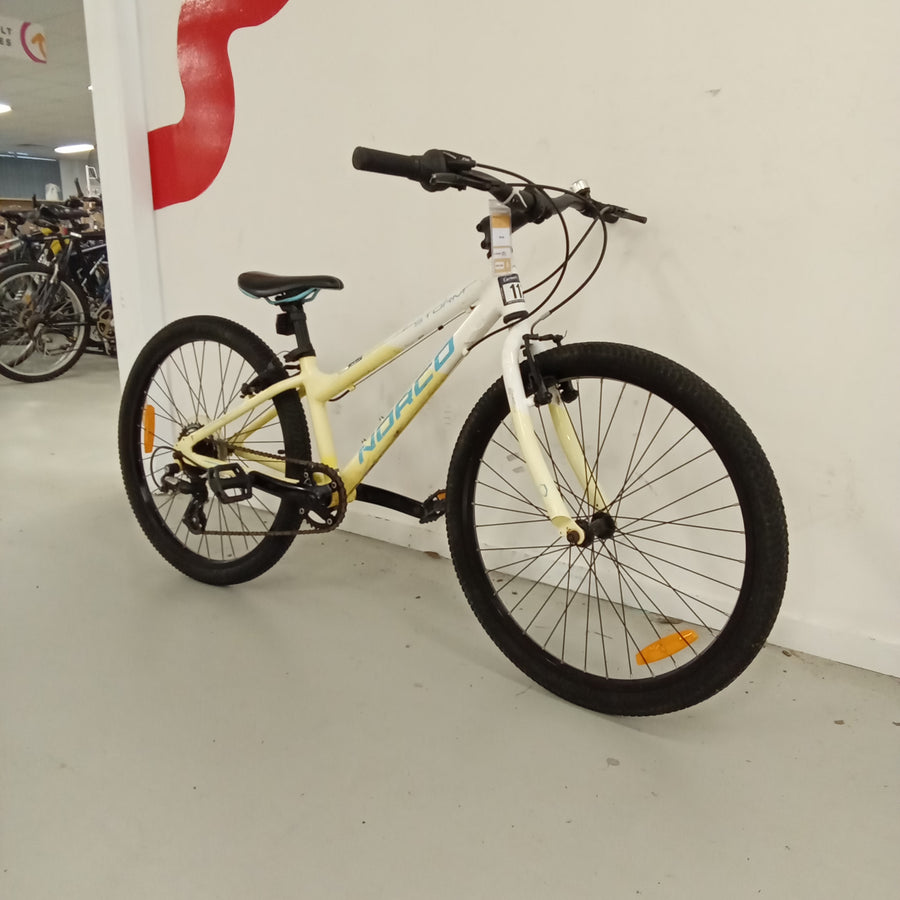 1071 - 24" White,
Yellow, Kids, Bike