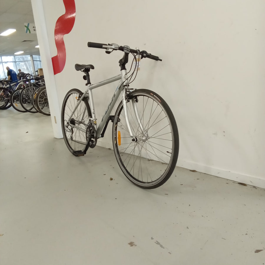 1067 - 48cm Silver, Flat Bar Commuter, Bike