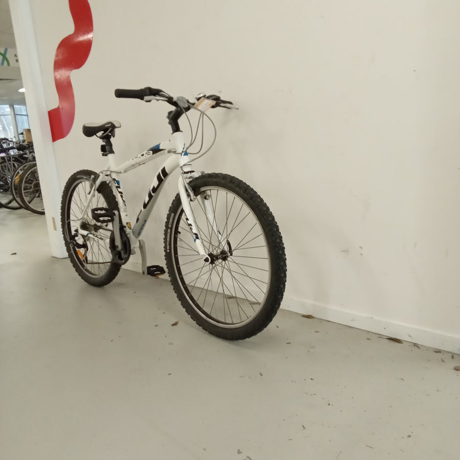 1066 - 48cm26" White, Mountain Bike, Bike