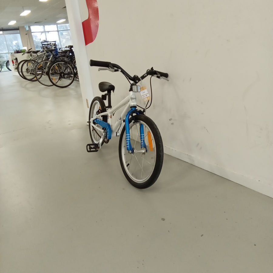 1101 - 18" Blue,
White, Kids, Bike