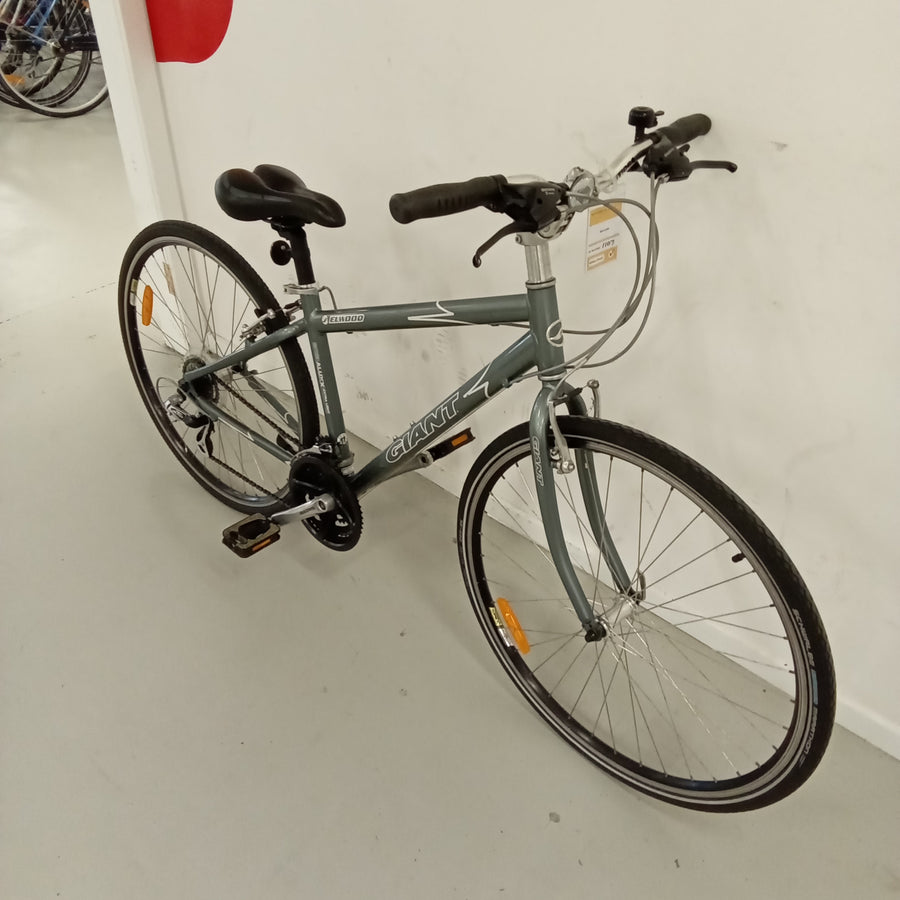 1107 - Silver, Flat Bar Commuter, Bike