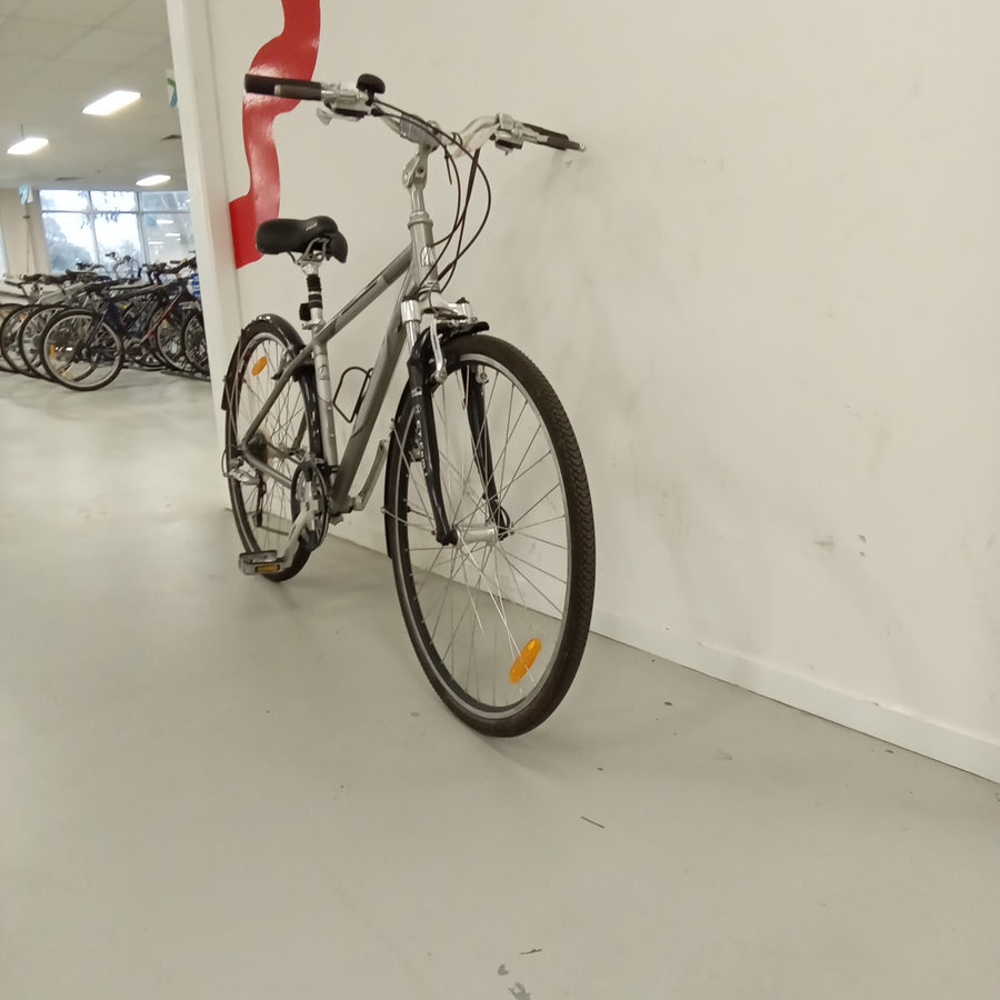 1108 - Silver, Hybrid Commuter, Bike