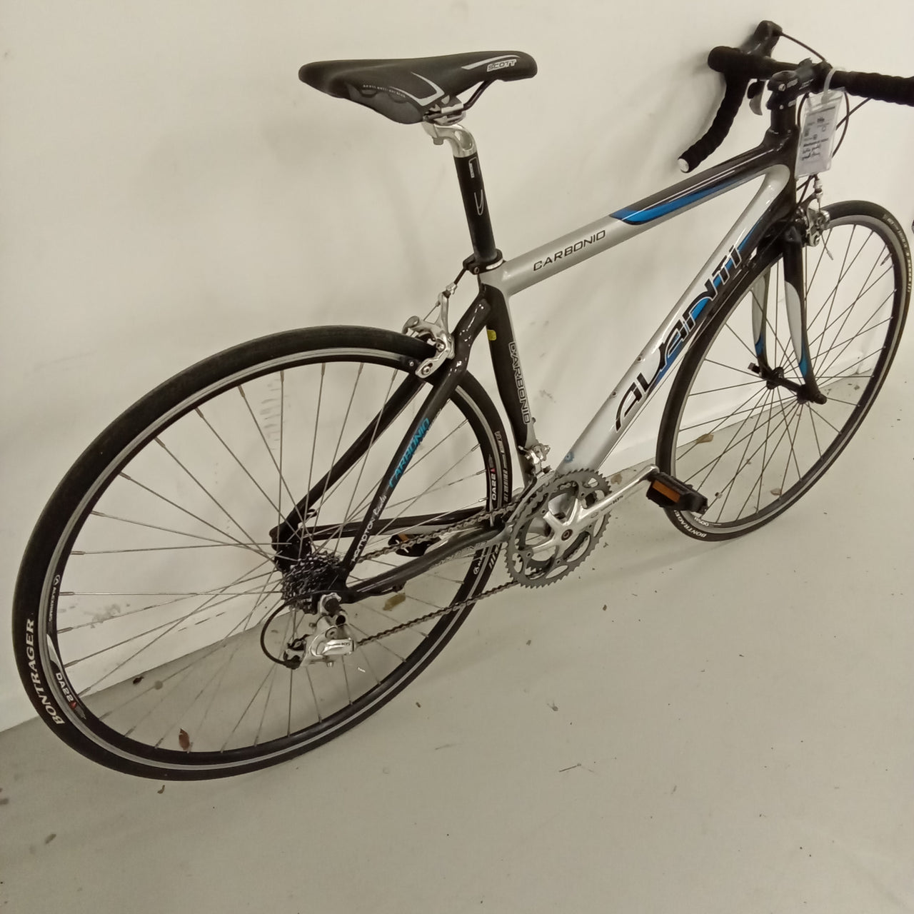 818 - 48cm Silver,
Carbon Road Bike, Bike