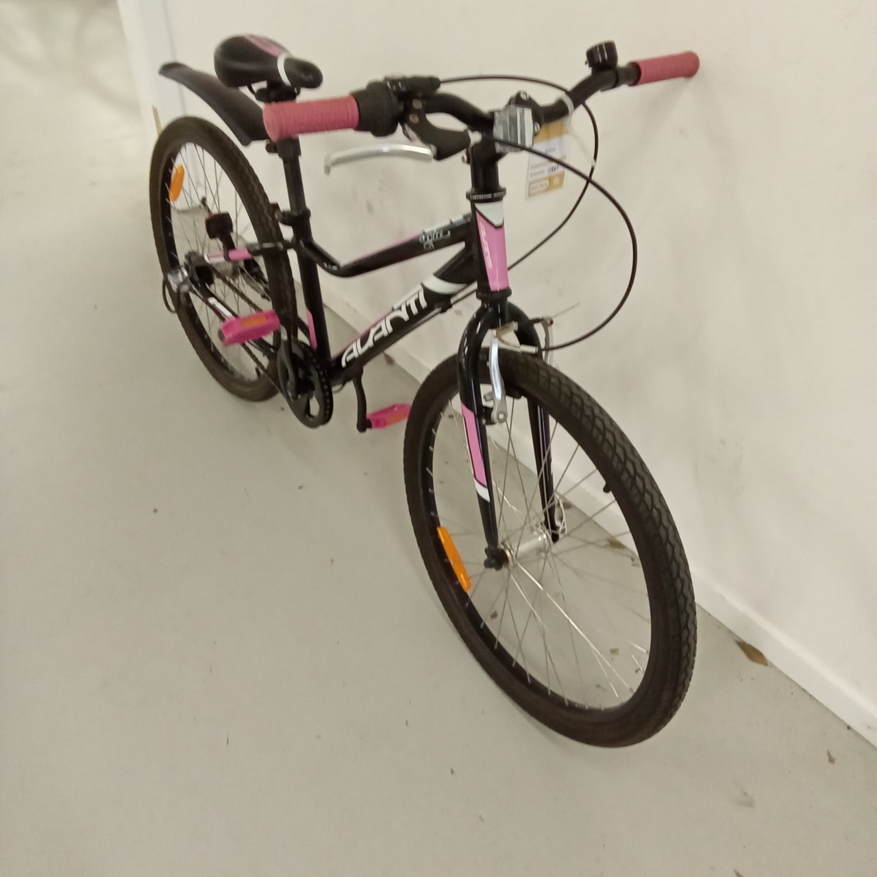 986 - 24" Black,
Pink, Kids, Bike