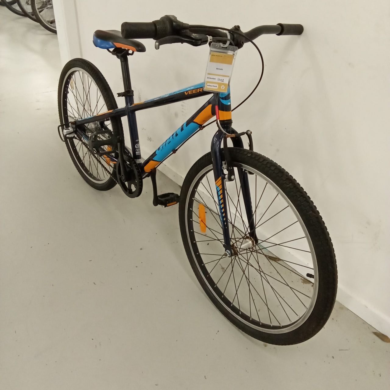 1042 - 24" Blue,
Orange, Kids, Bike