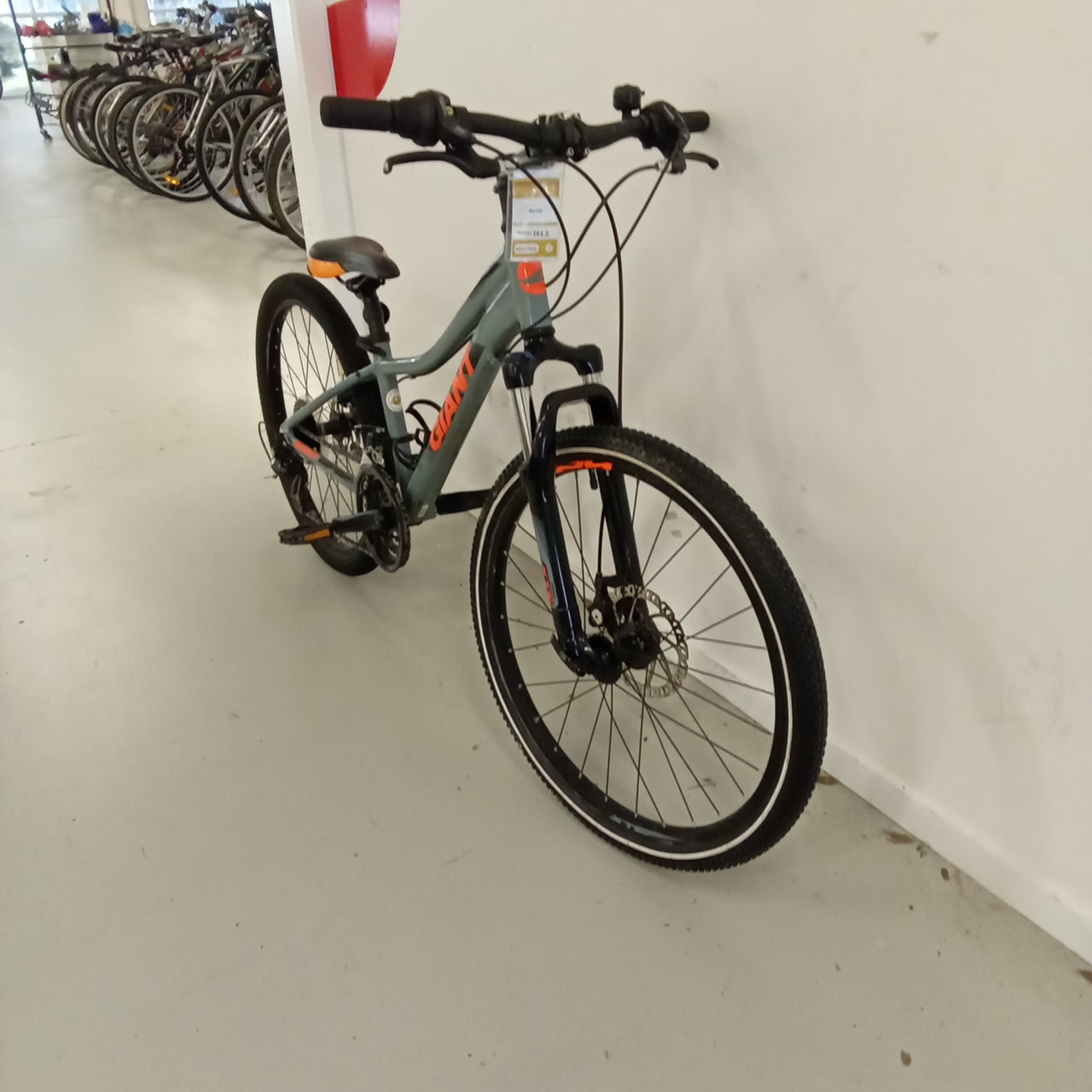 1022 - 24" Blue,
Orange, Mountain Bike,
Kids, Bike