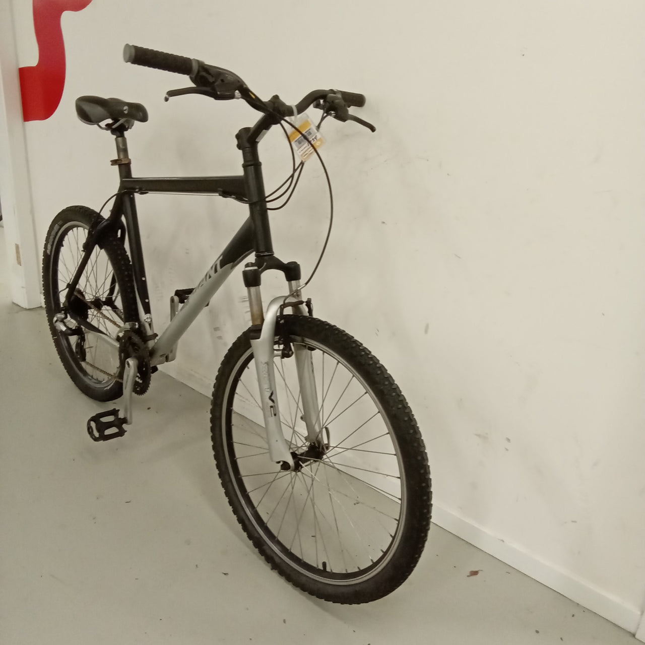 1734 - 60cm Black,
Silver, Mountain Bike, Bike