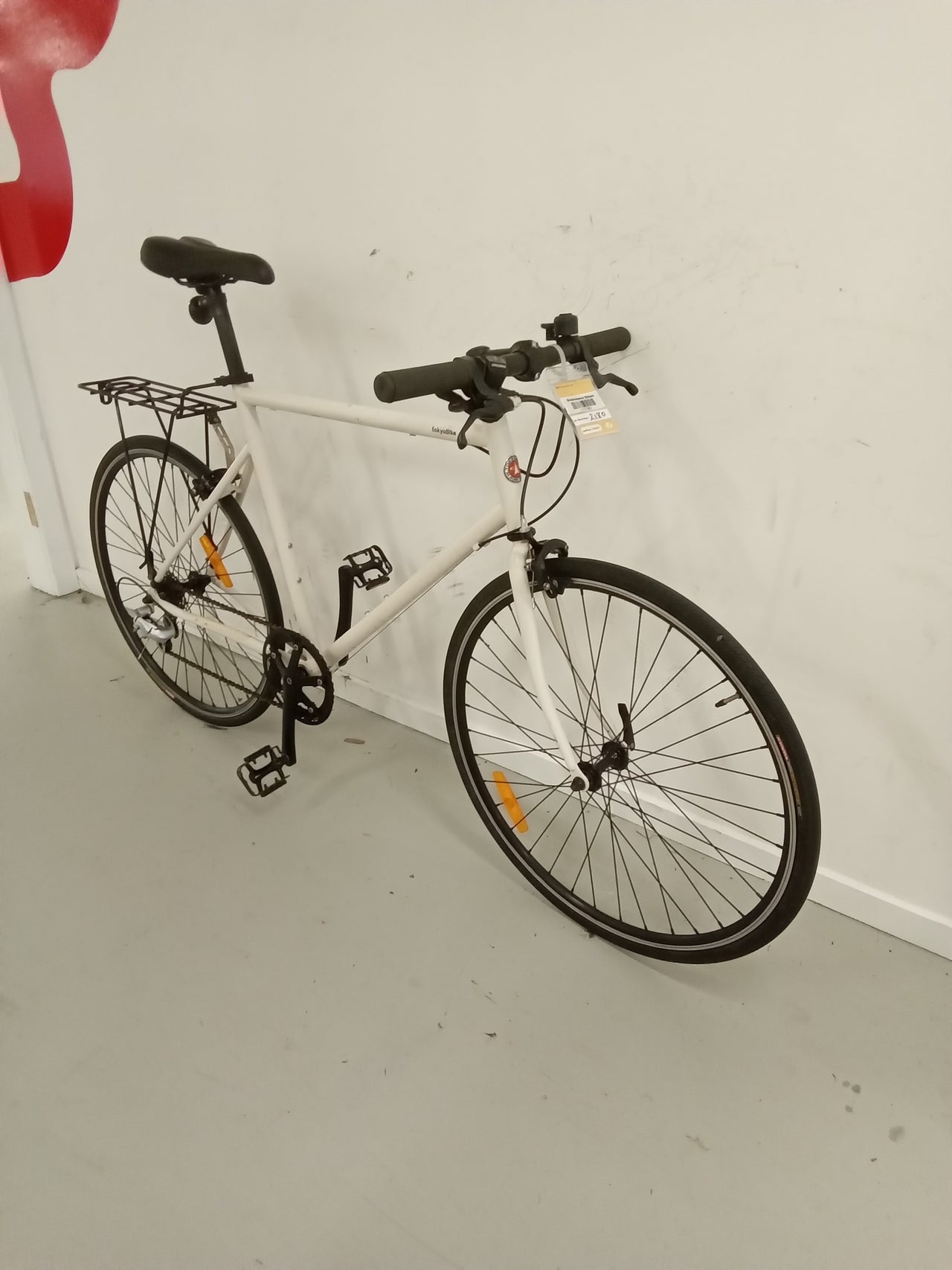 2180 - 54cm White, Flat Bar Commuter, Bike