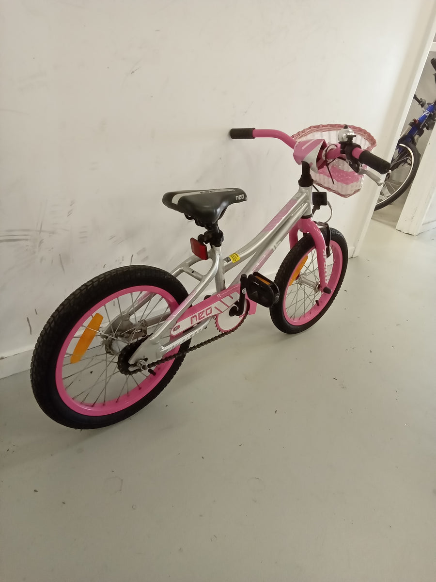 Apollo Neo 16 Bike - 16"  - Kids, Colour: Pink, Silver