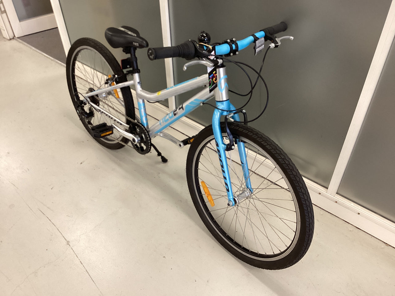 Apollo Neo 24 Bike - 24"  - Kids, Colour: Blue, Silver