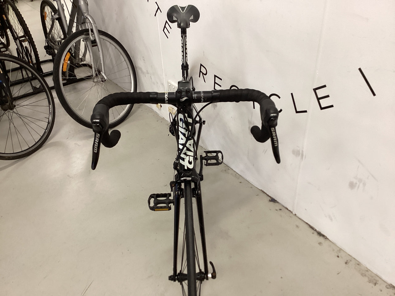 Giant Defy Bike -  56cm - Road Bike, Colour: Black, White