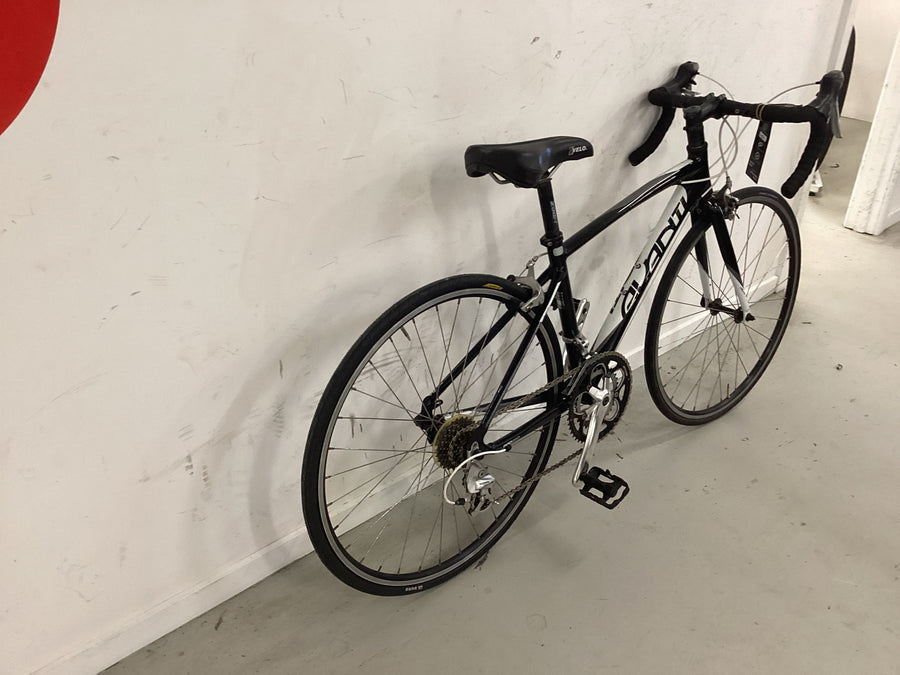 Avanti Giro Bike -  48cm - Road Bike, Colour: Black, White