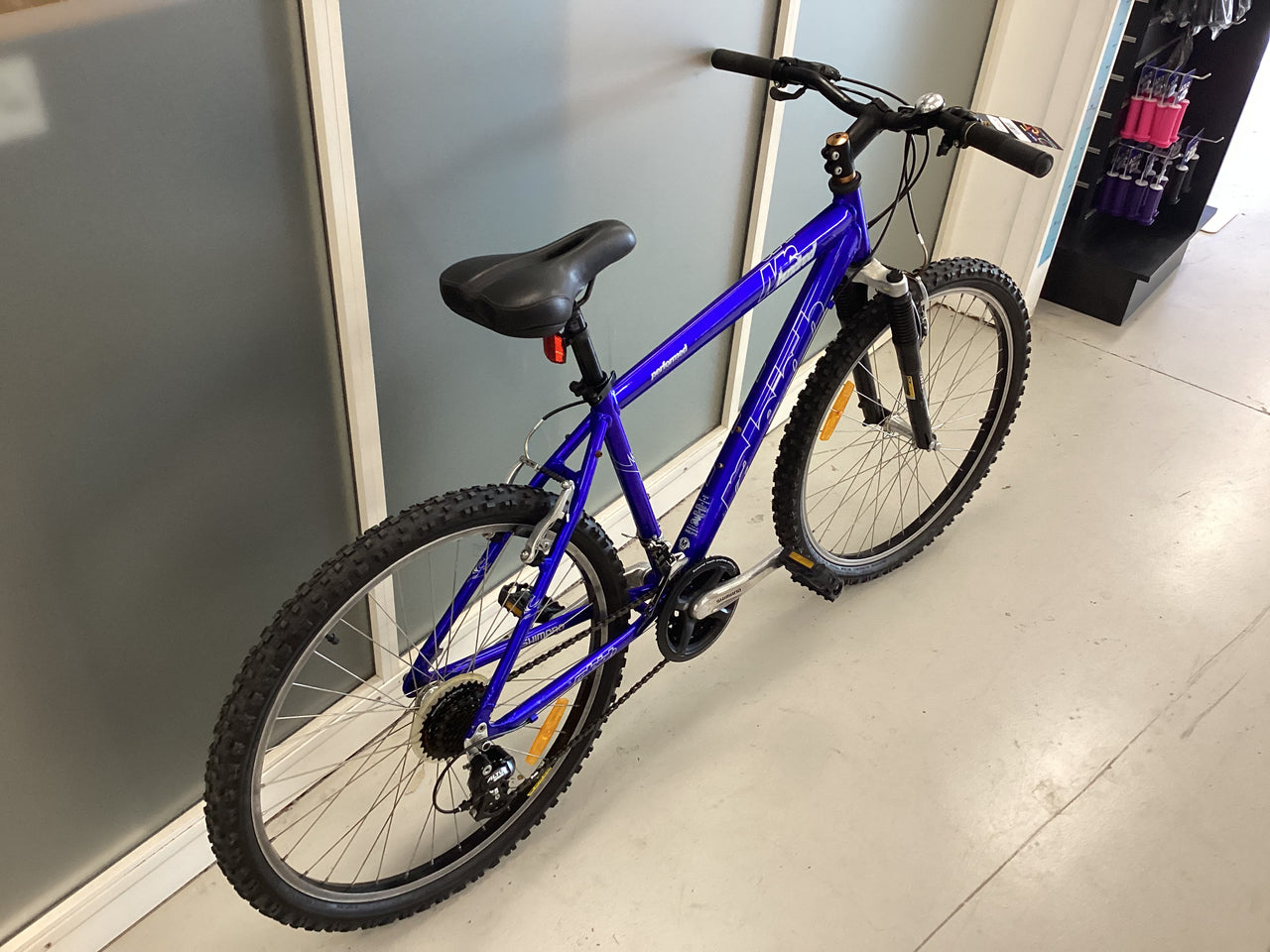 Raleigh M6 hundred Bike - 26"  - Mountain Bike, Colour: Blue