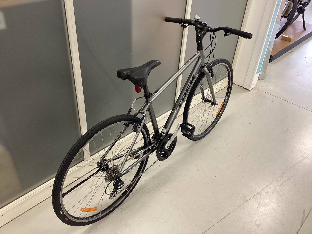 Trek FX 7.1 Bike -  44cm - Flat Bar Commuter, Colour: Silver