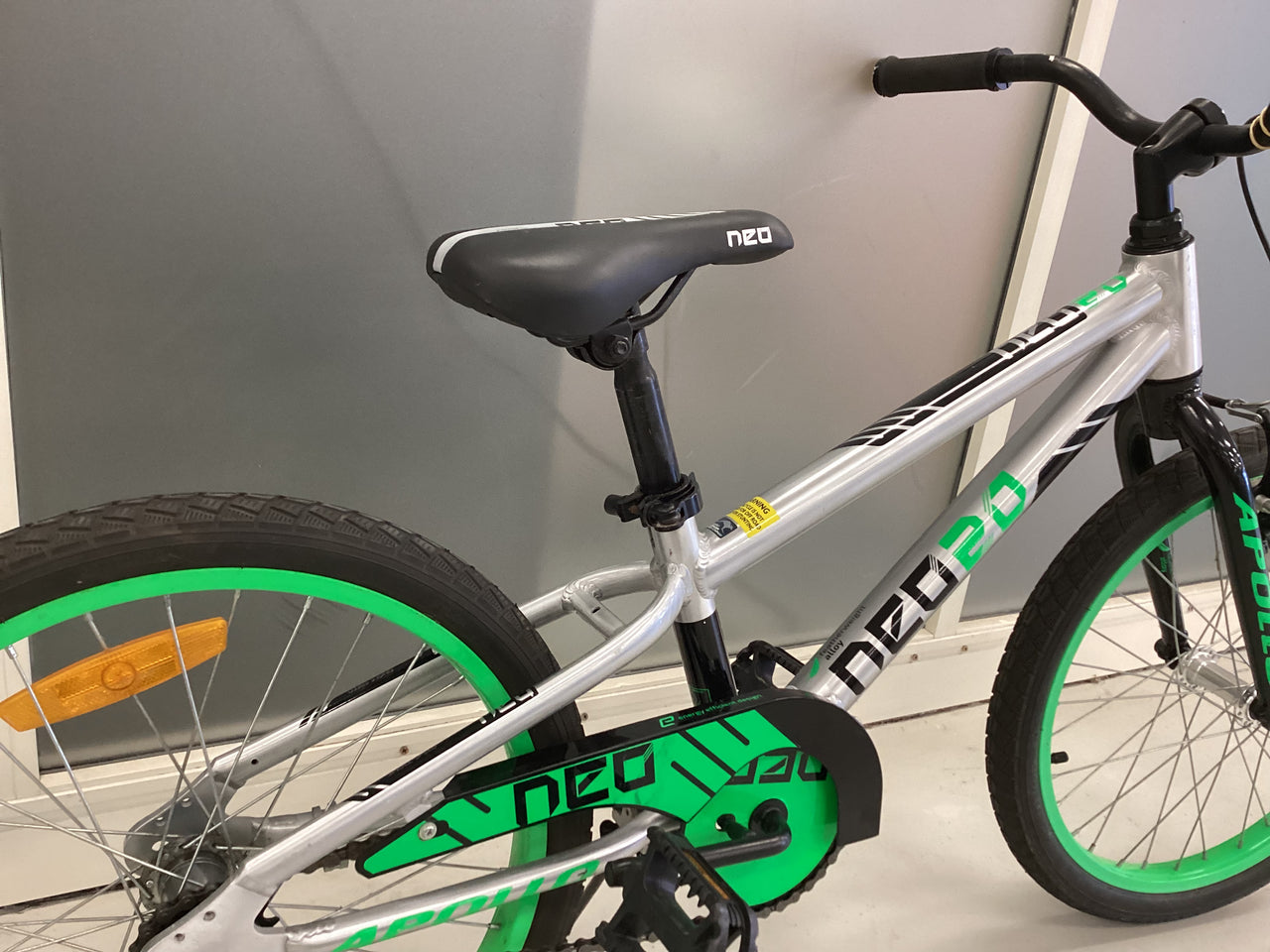 Apollo Neo 20 Bike - 20"  - Kids, Colour: Green, Silver
