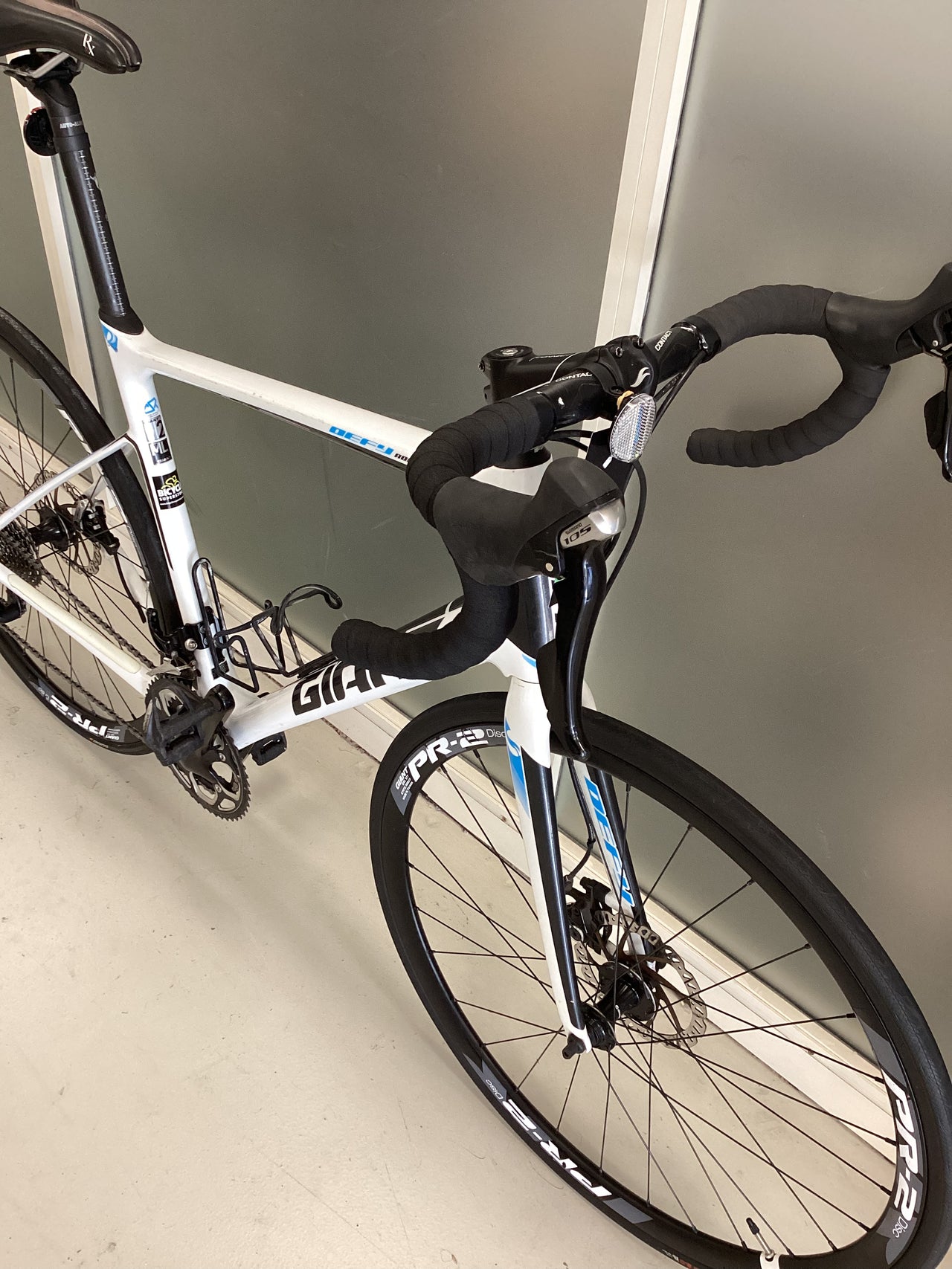 Giant Defy Advanced 2 Bike -  54cm - Road Bike, Colour: Black, White