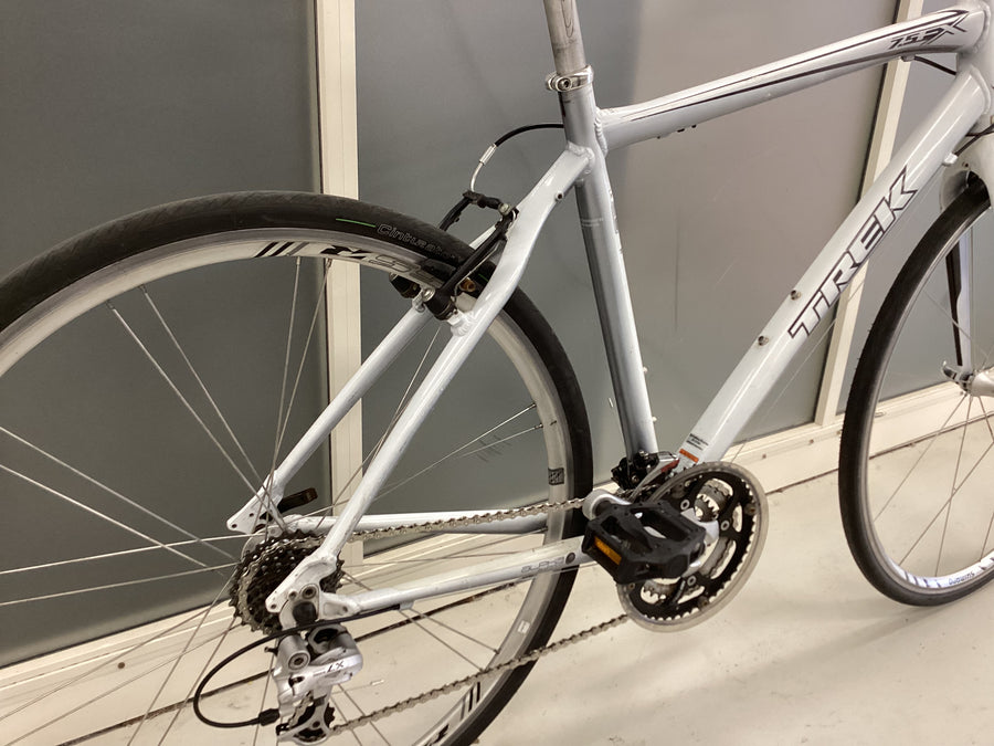 Trek FX 7.5 Bike -  50cm - Flat Bar Commuter, Colour: White