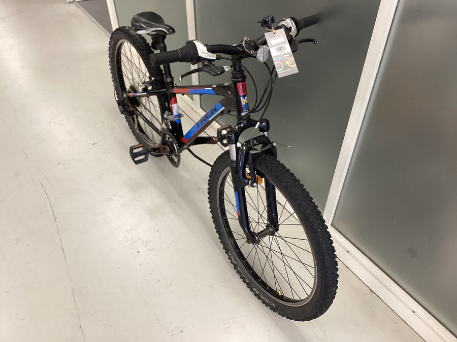 Trek MT220 Bike - 24"  - Mountain Bike,
Kids, Colour: Black, Blue, Red