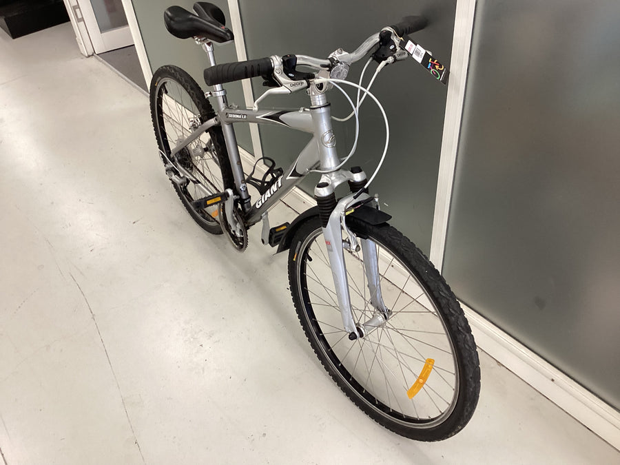 Giant Sedona LX Bike -  44cm - Mountain Bike, Colour: Silver