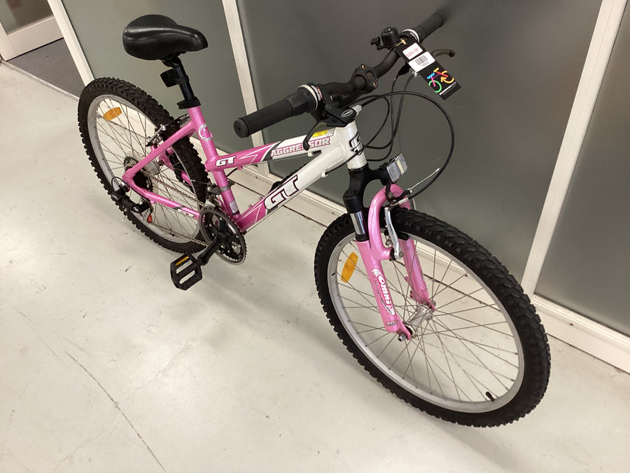 GT Aggressir Bike -  38cm - Mountain Bike, Colour: White, Pink