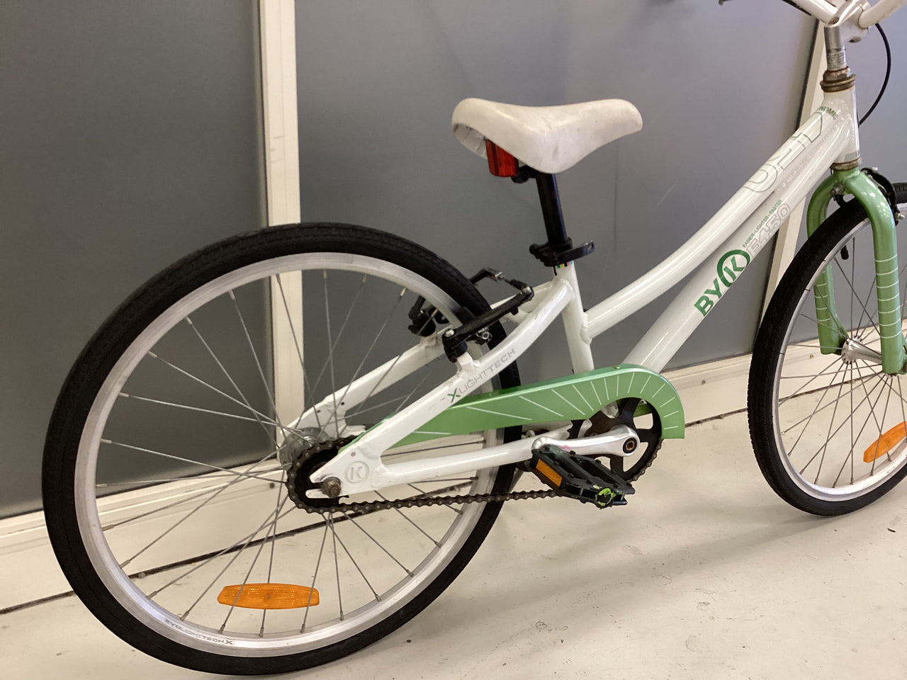 BYK E450 Bike - 20"  - Kids, Colour: Green, White