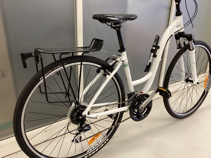 Fuji Fairmount 1.1 Bike -  44cm - Hybrid Commuter, Colour: White