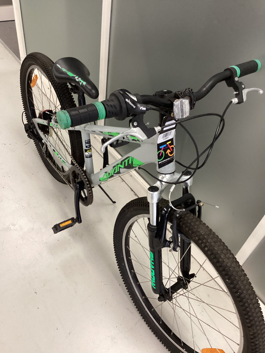 Avanti Shadow Bike - 24"  - Kids, Colour: Green, Grey
