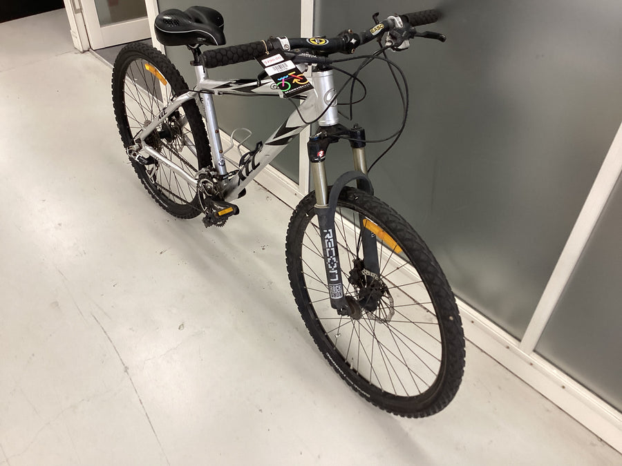 Giant Xtc2 Bike -  44cm - Mountain Bike, Colour: Silver