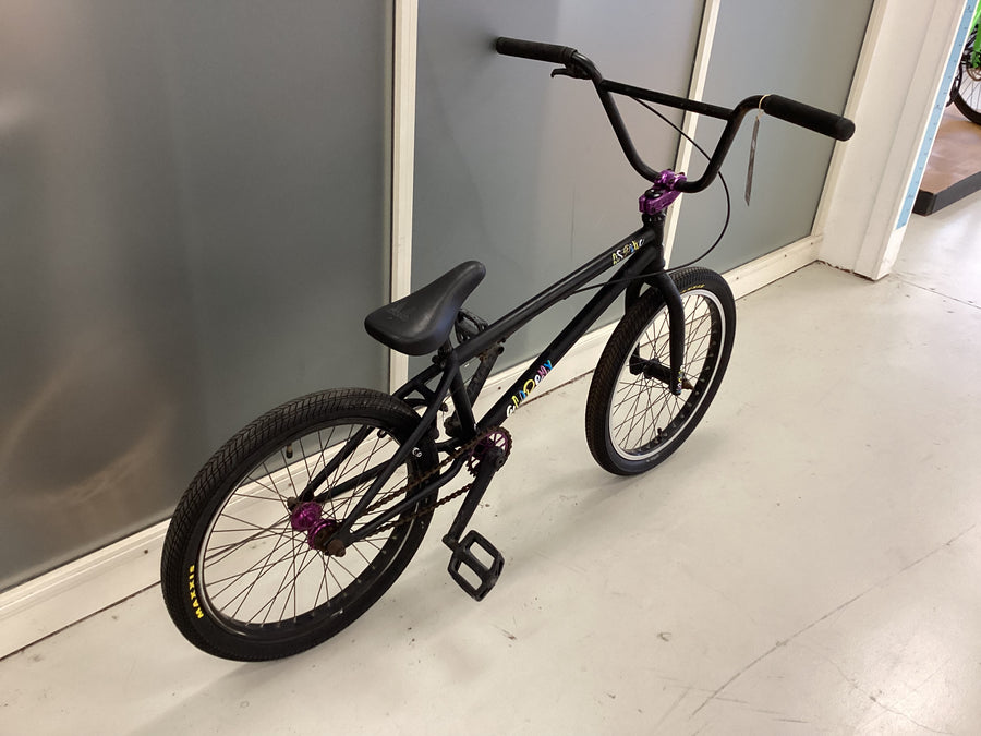 Academy Aspire Bike - 20"  - BMX, Colour: Black