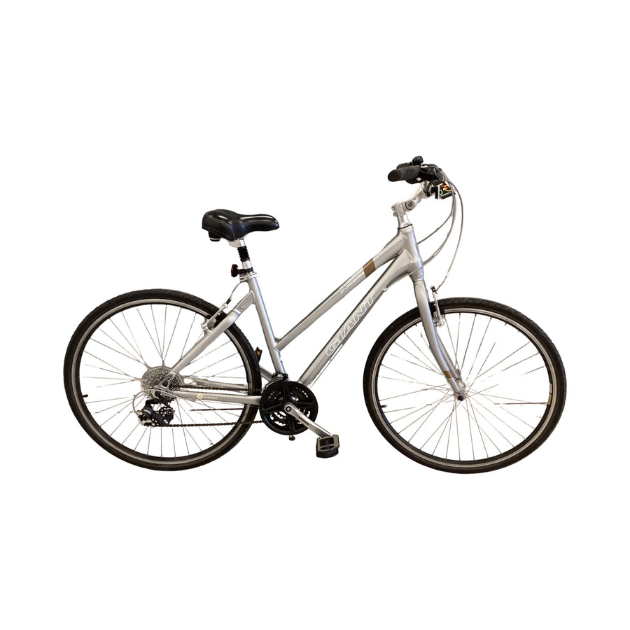 Giant Cypress Bike -  50cm - Hybrid Commuter, Colour: Silver