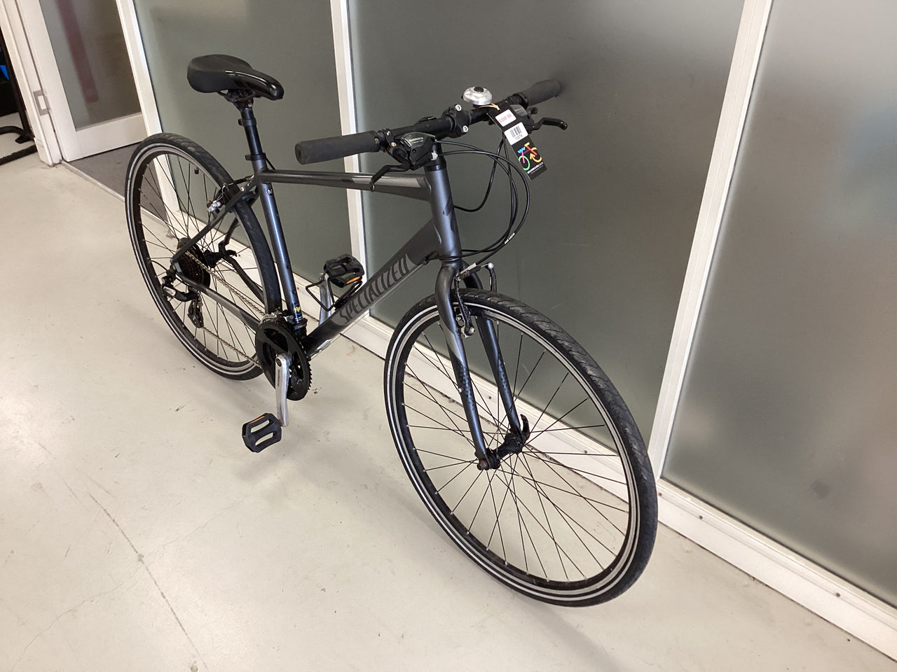 Specialized Sirrus Bike -  48cm - Flat Bar Commuter, Colour: Grey