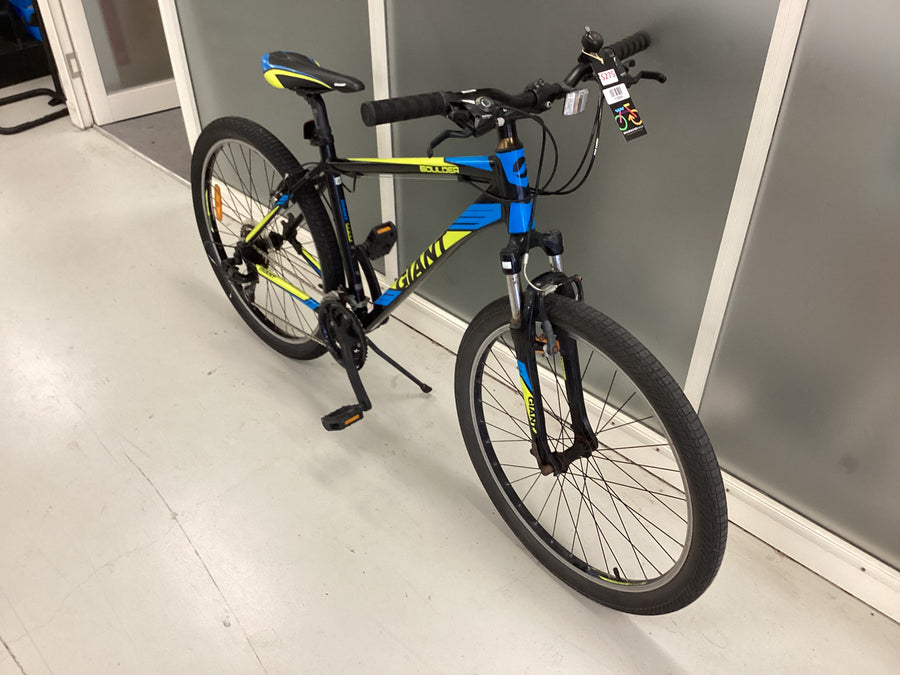 Giant Boulder Bike -  50cm - Mountain Bike, Colour: Black, Blue, Yellow