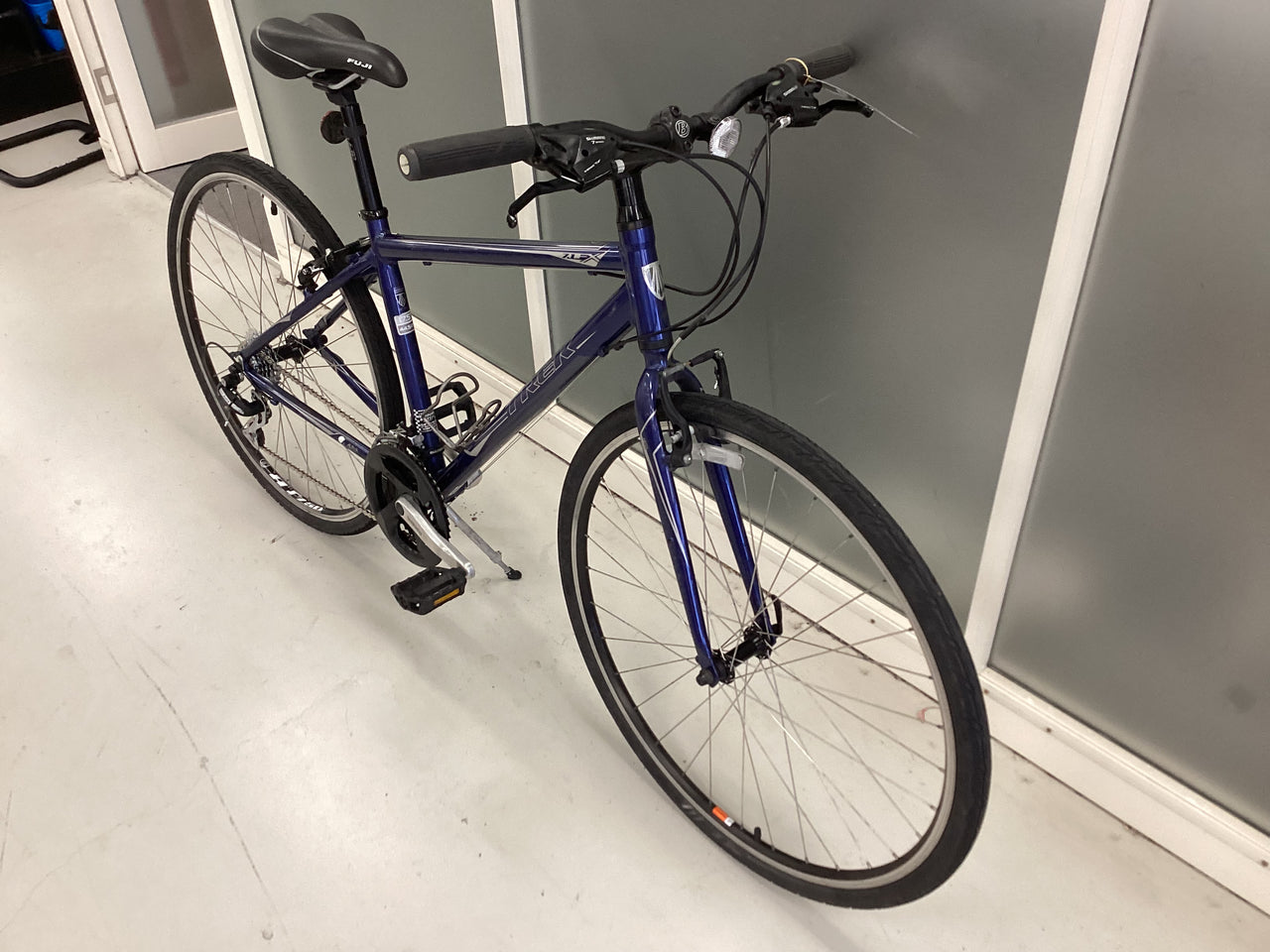 Trek 7.1 Bike -  44cm - Flat Bar Commuter, Colour: Blue