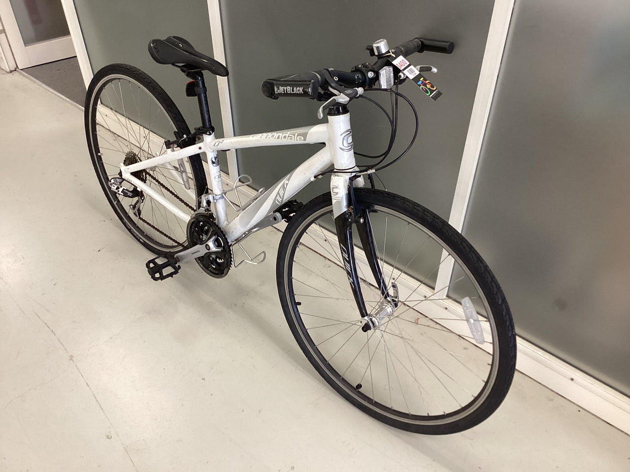 Cannondale Quick Bike -  36cm - Flat Bar Commuter, Colour: White