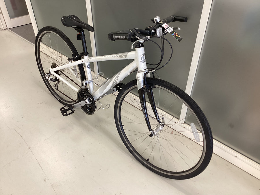 Cannondale Quick Bike -  36cm - Flat Bar Commuter, Colour: White