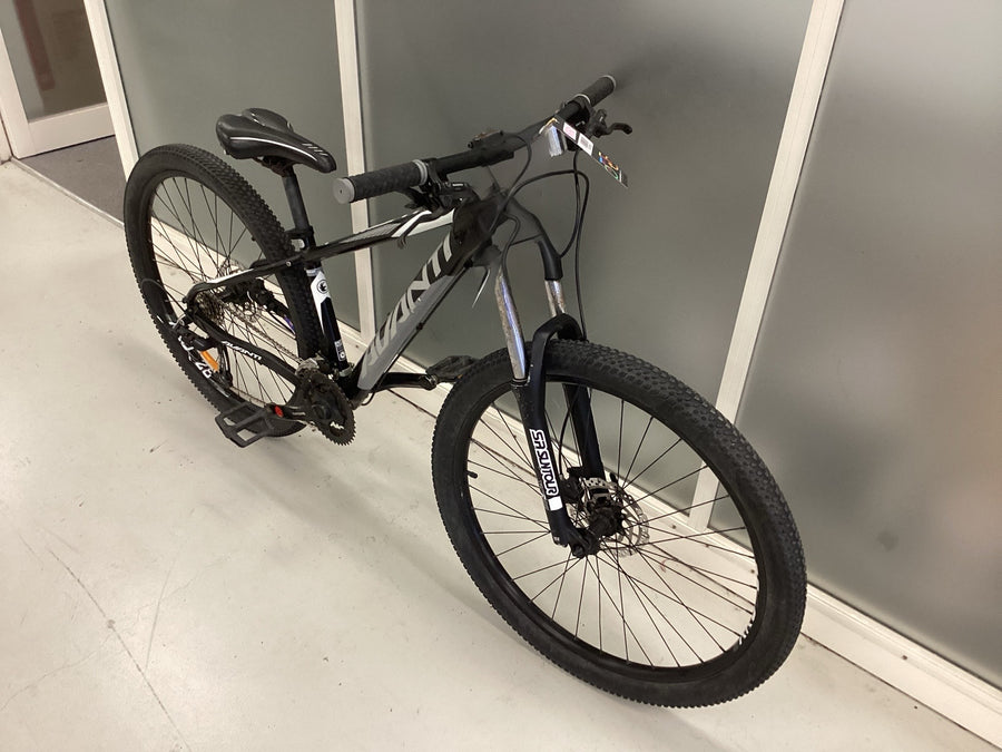 Avanti Montari Bike -  42cm - Mountain Bike, Colour: Black, White