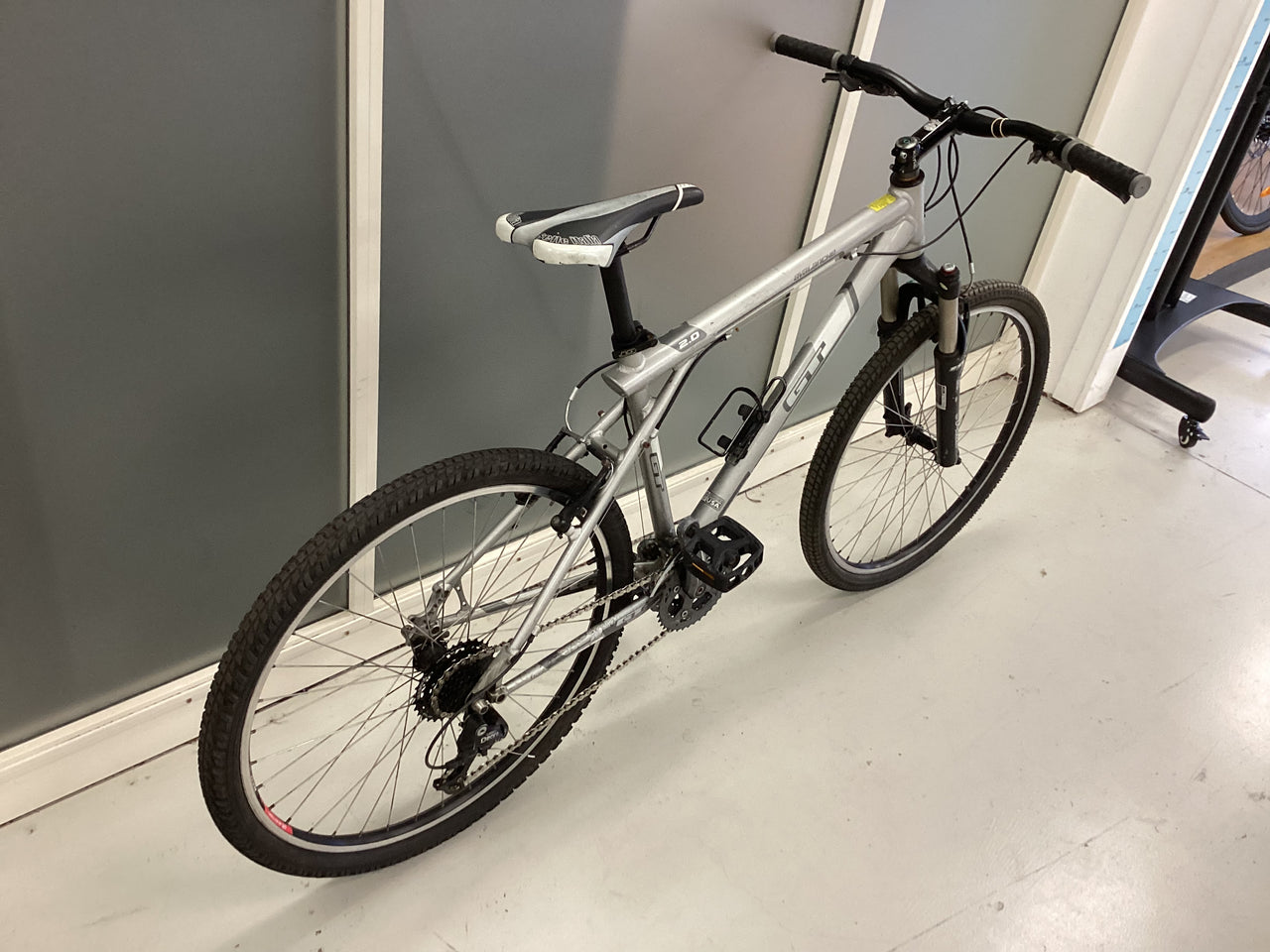 GT Avalanche Bike -  42cm - Mountain Bike, Colour: Silver