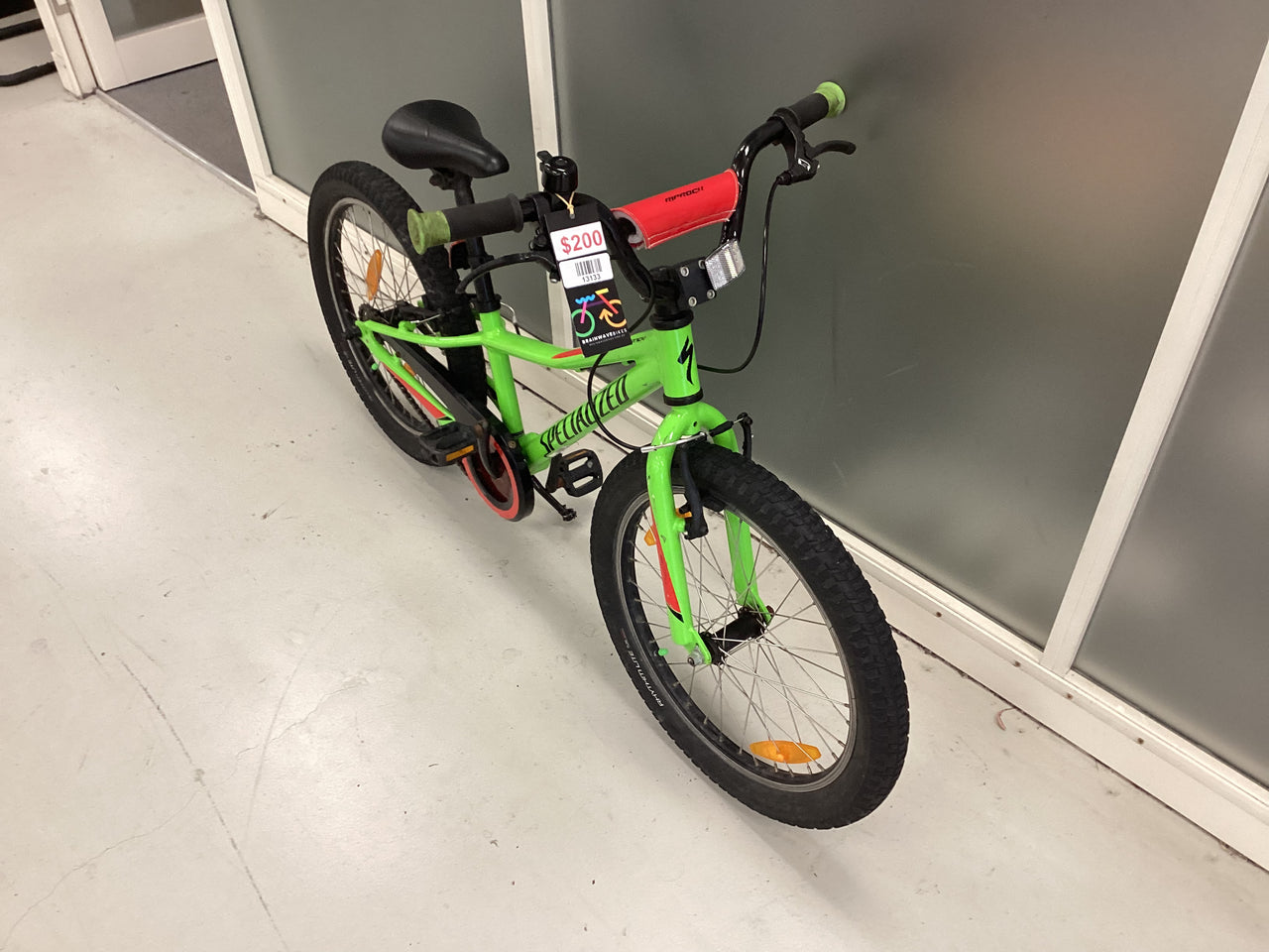 Specialized Riprock Bike - 20"  - Kids, Colour: Green, Red