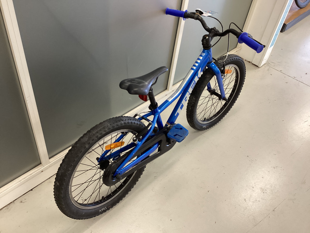 Trek Precaliber 20 Bike - 20"  - Kids, Colour: Blue, Silver