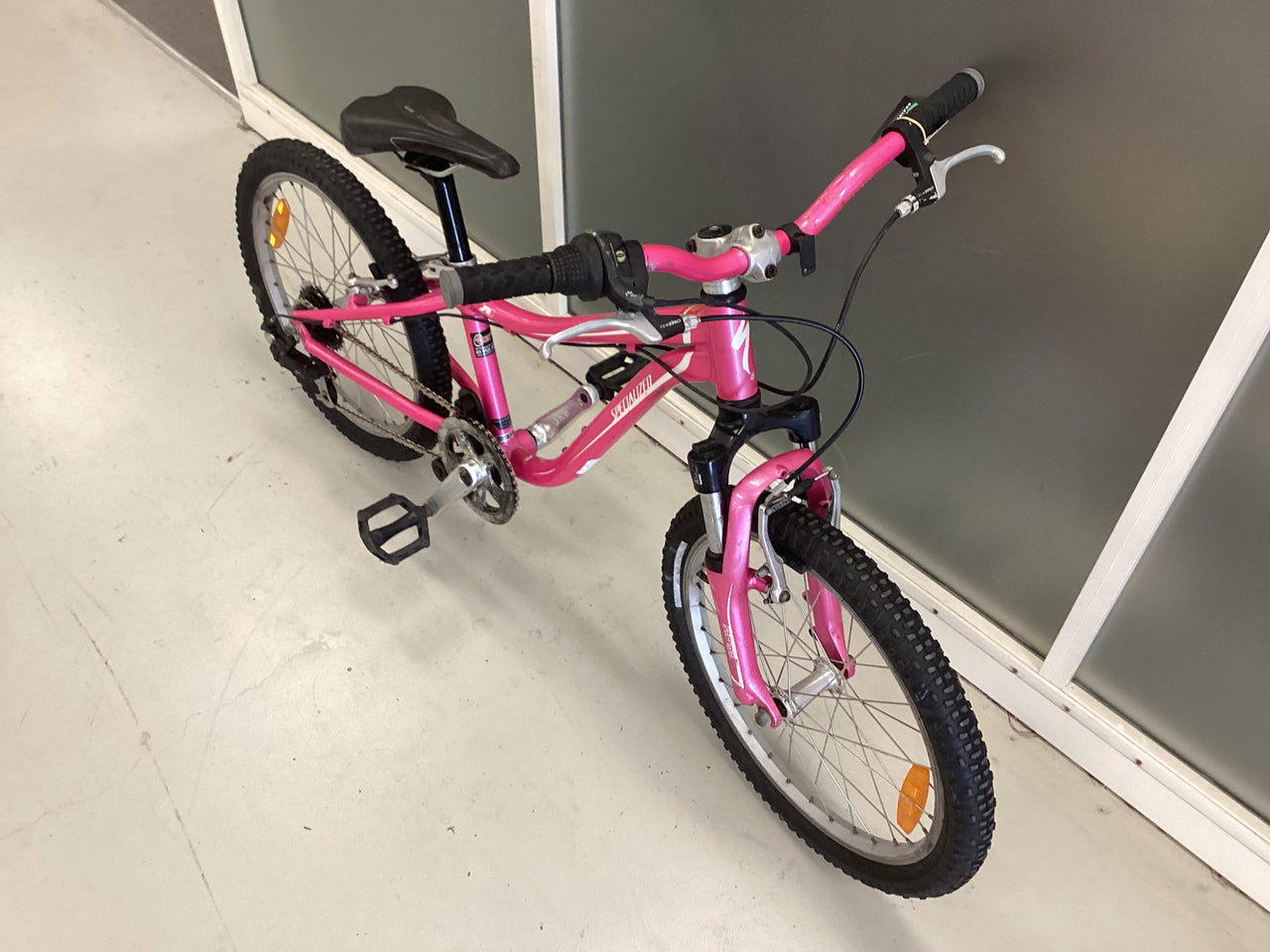 Specialized Hotrock 20 Bike - 20"  - Mountain Bike,
Kids, Colour: Pink