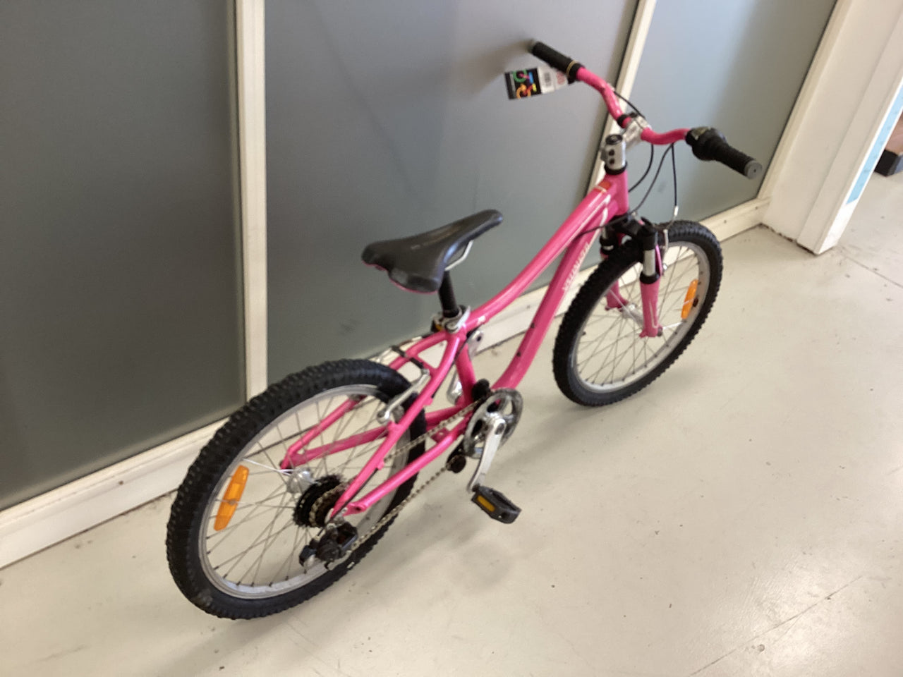 Specialized Hotrock 20 Bike - 20"  - Mountain Bike,
Kids, Colour: Pink
