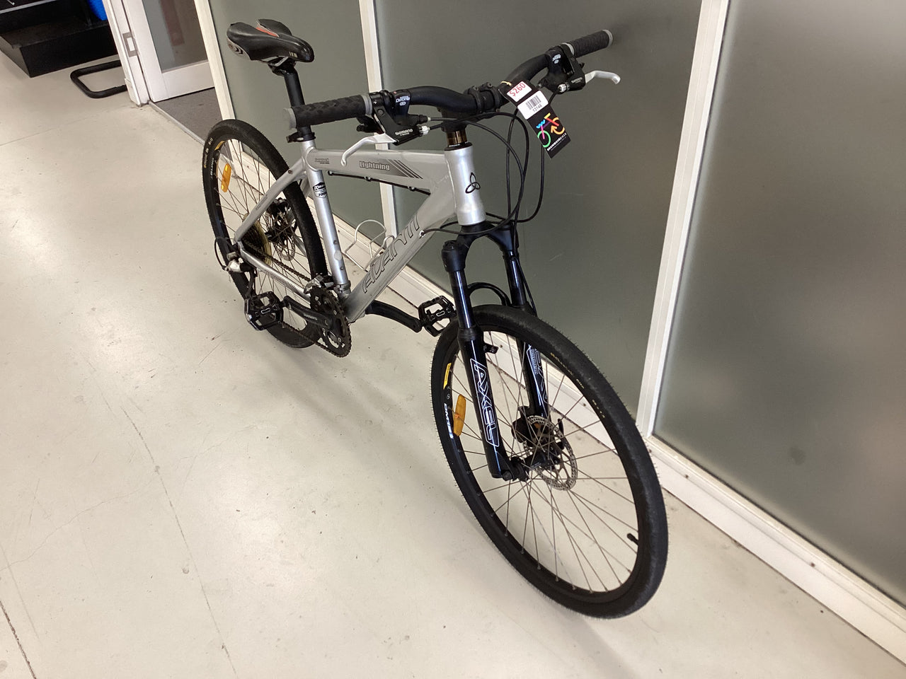 Avanti Lightning Bike -   - Flat Bar Commuter, Colour: Silver