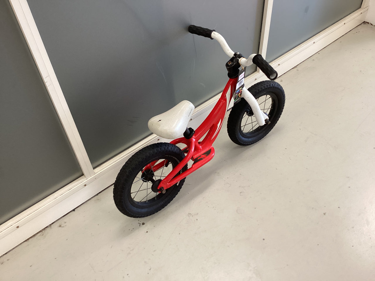Specialized  Bike - 12"  - Kids, Colour: Red