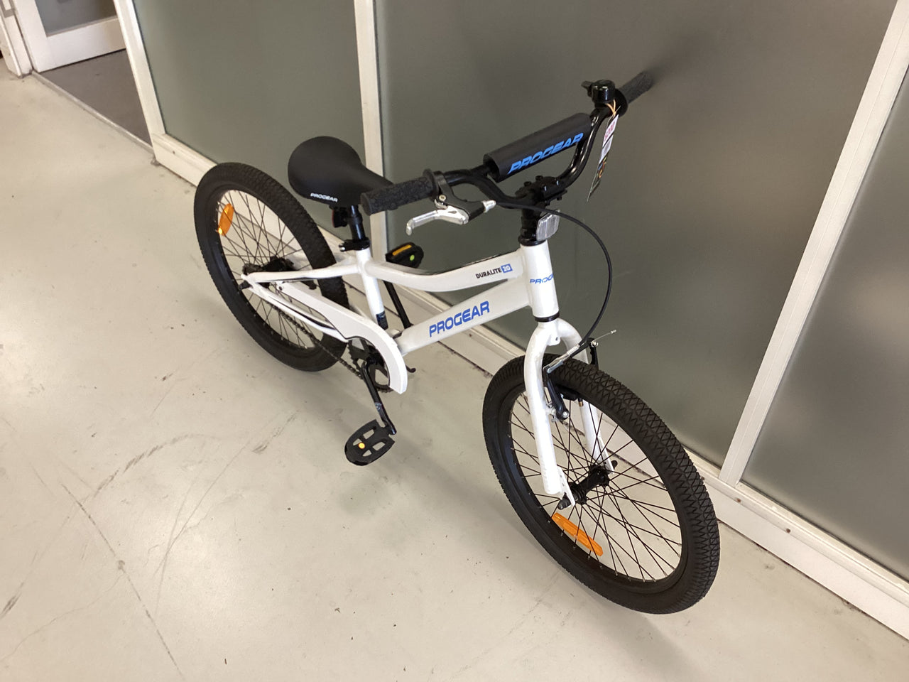 Progear Duralite Bike - 20"  - Kids, Colour: White, Black