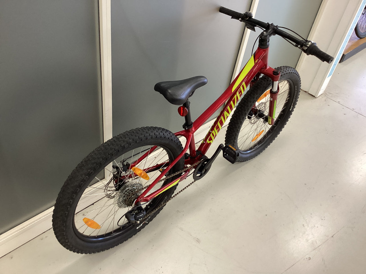 Specialized Riprock Bike - 24"  - Mountain Bike, Colour: Silver, Red