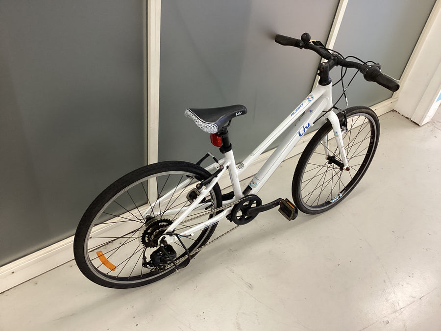 Liv Alight Bike - 24"  - Flat Bar Commuter,
Kids, Colour: White