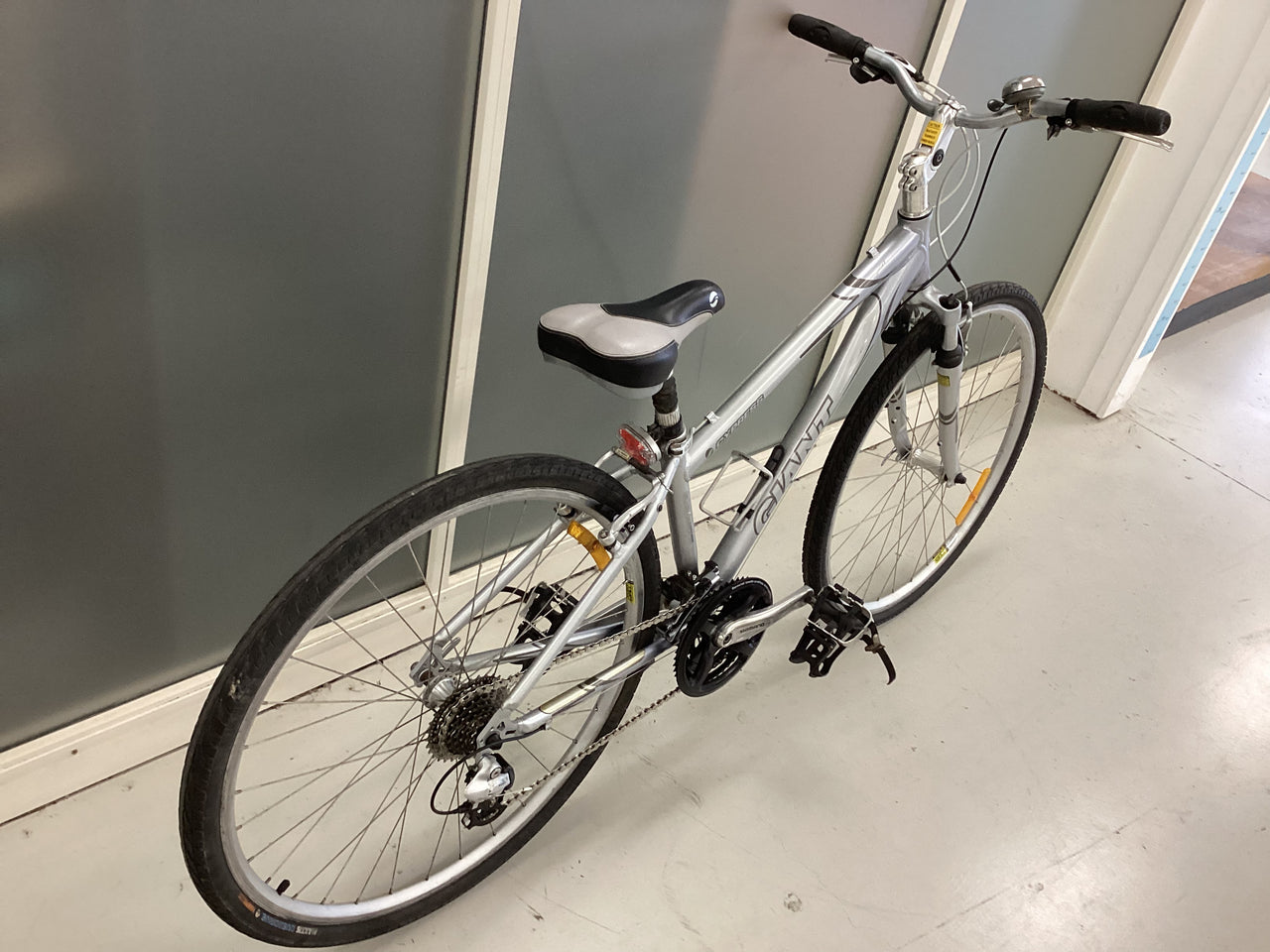 G8ant Cypress Bike -  38cm - Hybrid Commuter, Colour: Silver