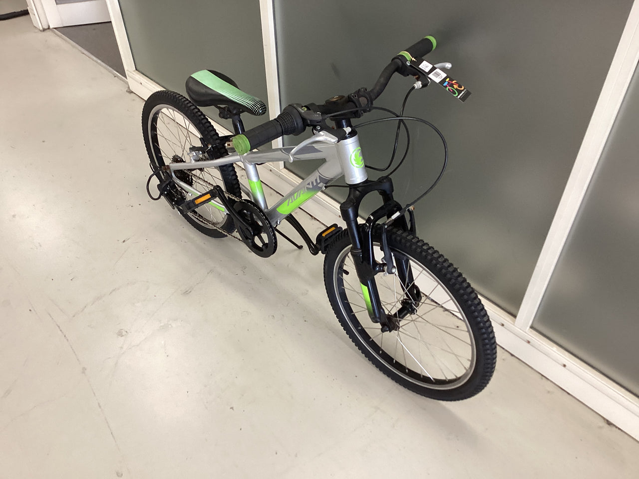 Avanti Shadow Bike - 20"  - Kids, Colour: Green, Silver
