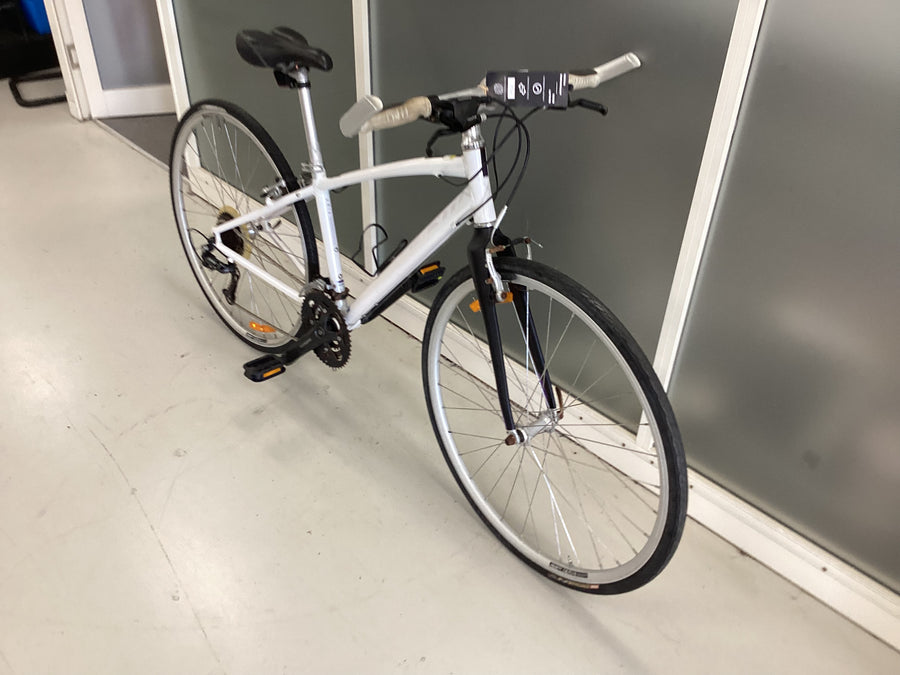 Avanti Aria Bike -  38cm - Flat Bar Commuter, Colour: White